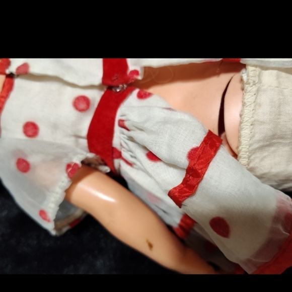 Vintage Shirley Temple Curly Top Doll, 16" From 1972 - Picture 3 of 5